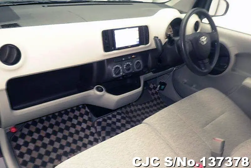 2011 Toyota / Passo Stock No. 137378