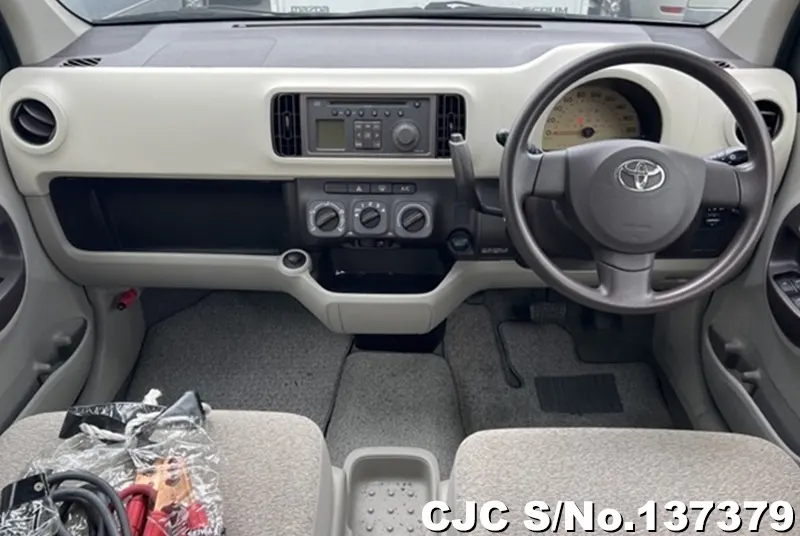 2011 Toyota / Passo Stock No. 137379
