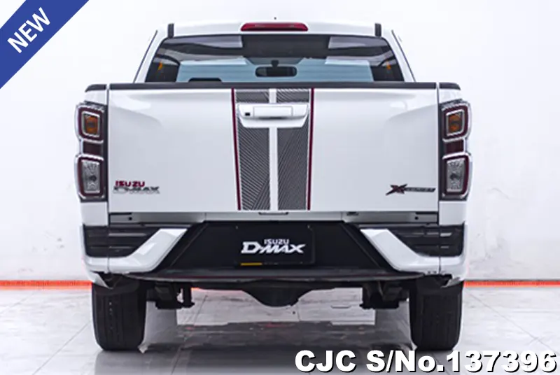 Isuzu D-Max in White for Sale Image 4
