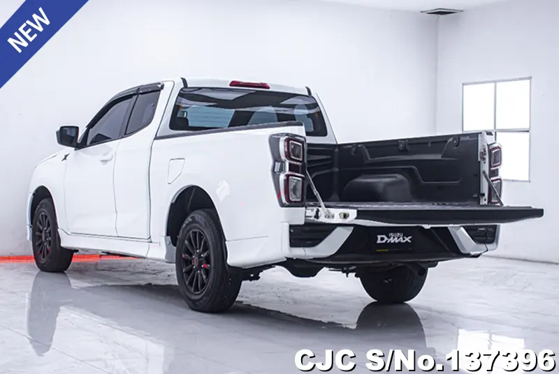 Isuzu D-Max in White for Sale Image 5
