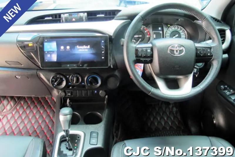 Toyota Hilux in Gray for Sale Image 6