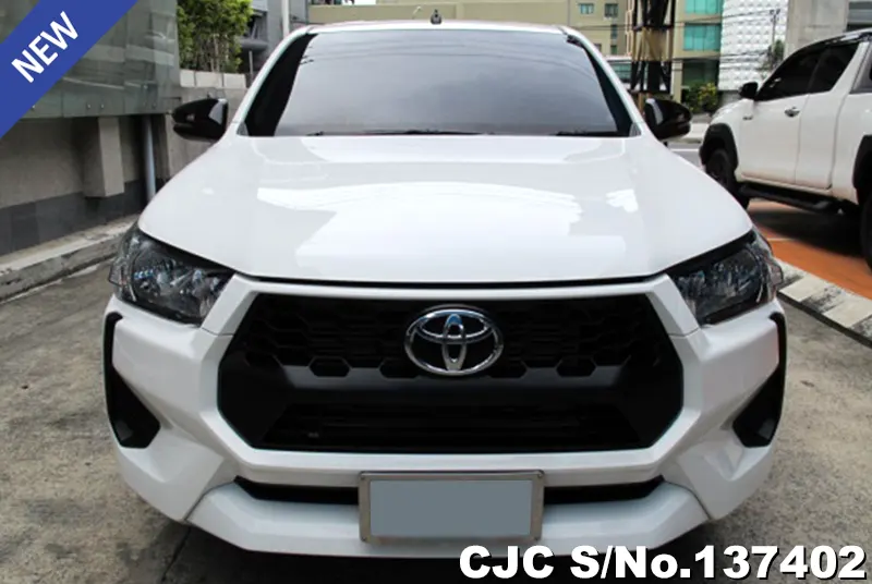 Toyota Hilux in White for Sale Image 4