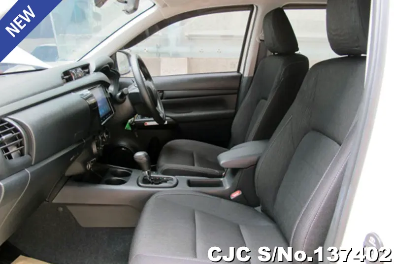 2025 Toyota / Hilux / Revo Stock No. 137402