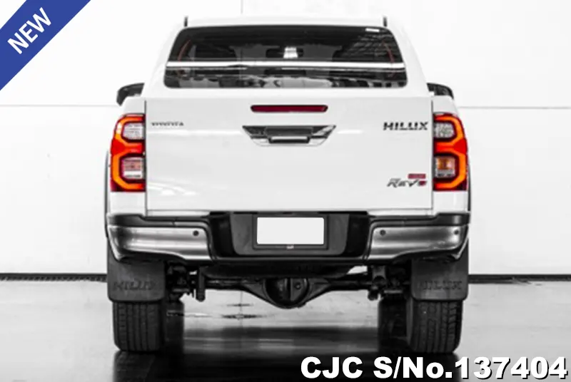 Toyota Hilux in White for Sale Image 5
