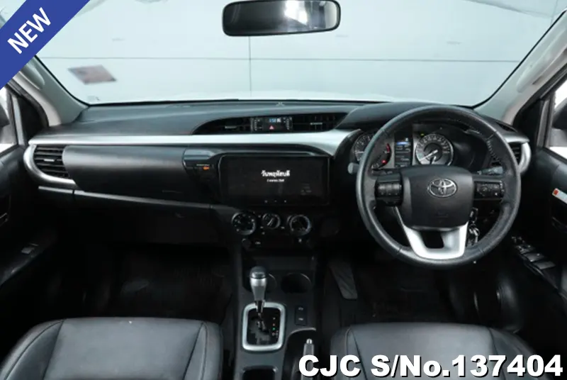 Toyota Hilux in White for Sale Image 6