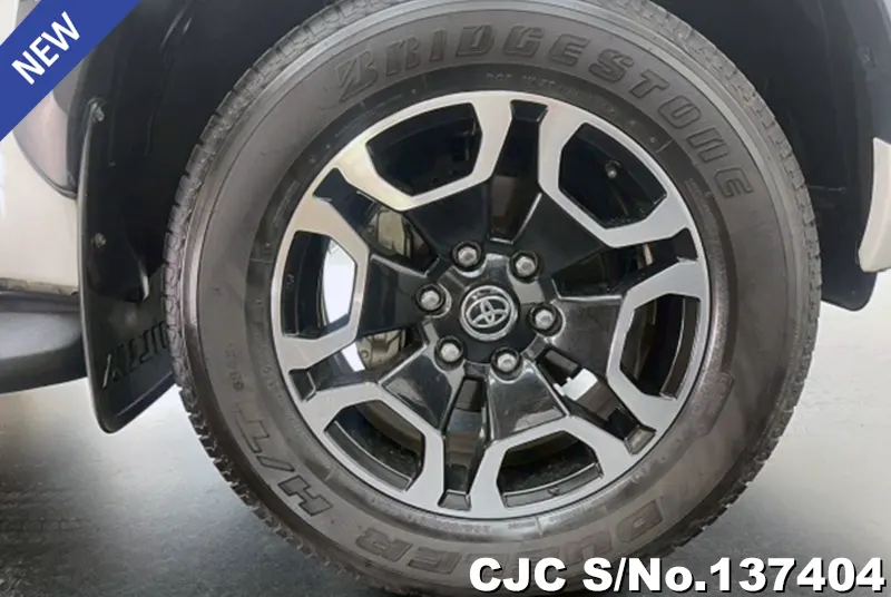 Toyota Hilux in White for Sale Image 11