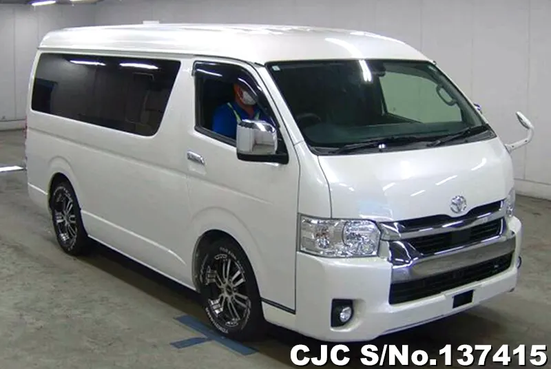 Toyota / Hiace 2021