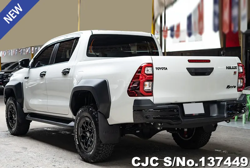 Toyota Hilux in White for Sale Image 1