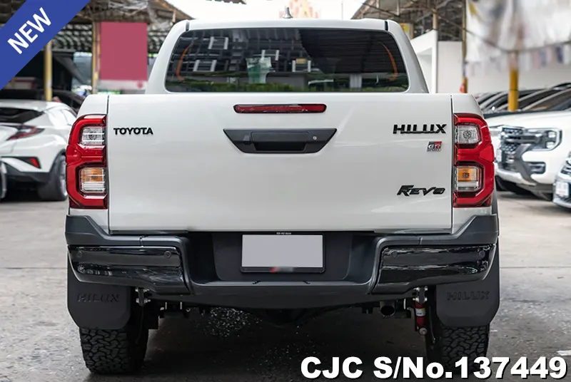 Toyota Hilux in White for Sale Image 5