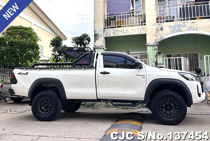 2020 Toyota / Hilux / Revo Stock No. 137454