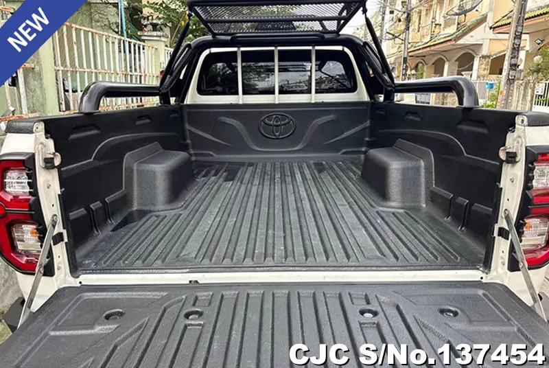 2020 Toyota / Hilux / Revo Stock No. 137454
