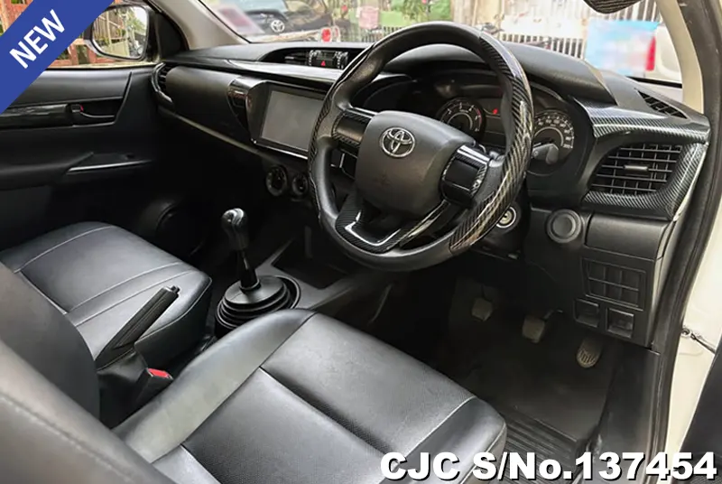 2020 Toyota / Hilux / Revo Stock No. 137454