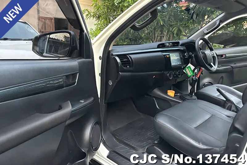 2020 Toyota / Hilux / Revo Stock No. 137454