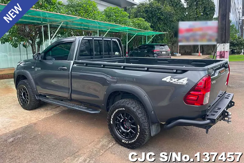 Toyota Hilux in Gray for Sale Image 1