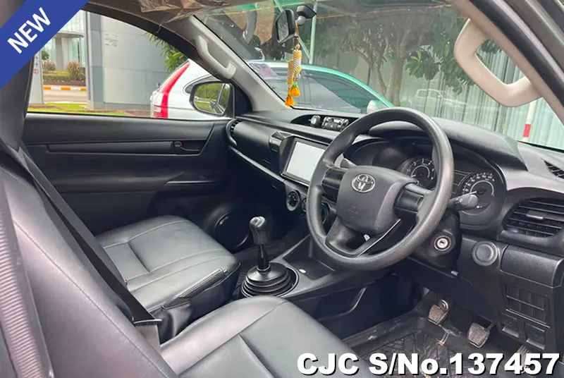 2023 Toyota / Hilux / Revo Stock No. 137457