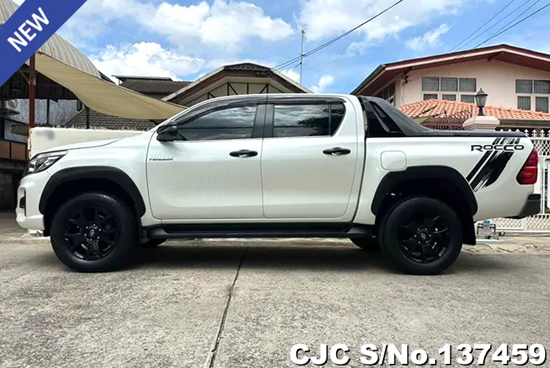 2019 Toyota / Hilux / Revo Rocco Stock No. 137459