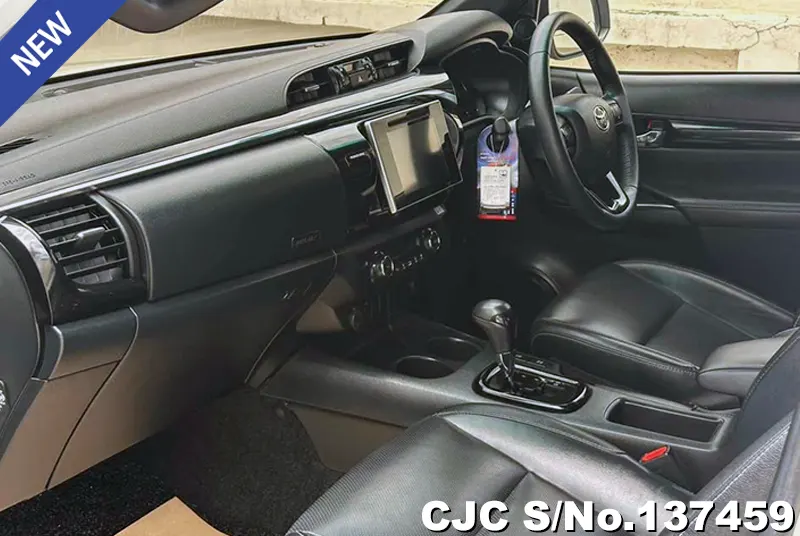 2019 Toyota / Hilux / Revo Rocco Stock No. 137459