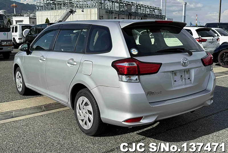 Toyota Corolla Fielder in Silver for Sale Image 1
