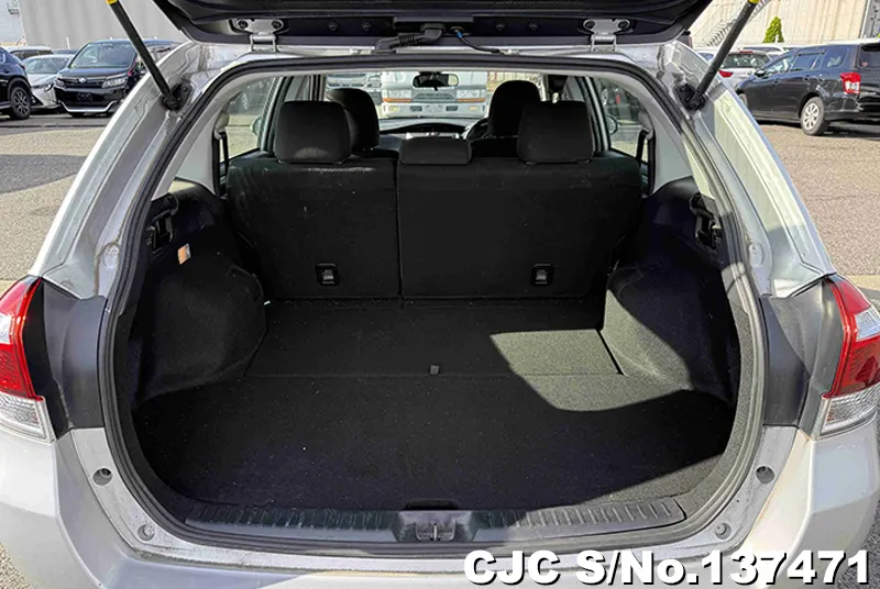 Toyota Corolla Fielder in Silver for Sale Image 8