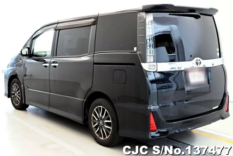 2017 Toyota / Voxy Stock No. 137477