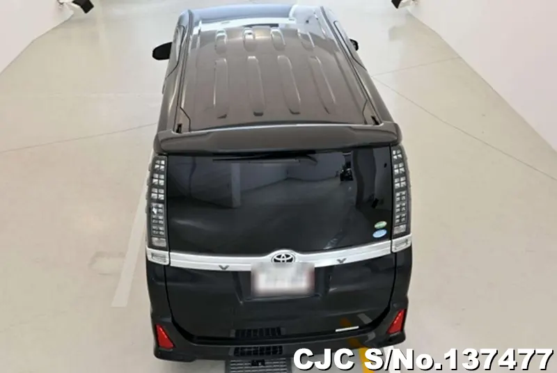 2017 Toyota / Voxy Stock No. 137477