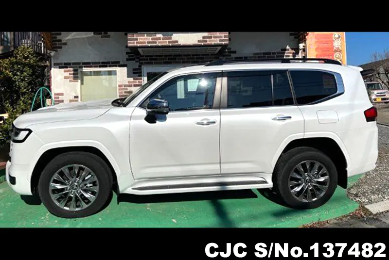 2024 Toyota / Land Cruiser Stock No. 137482