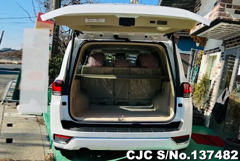 2024 Toyota / Land Cruiser Stock No. 137482