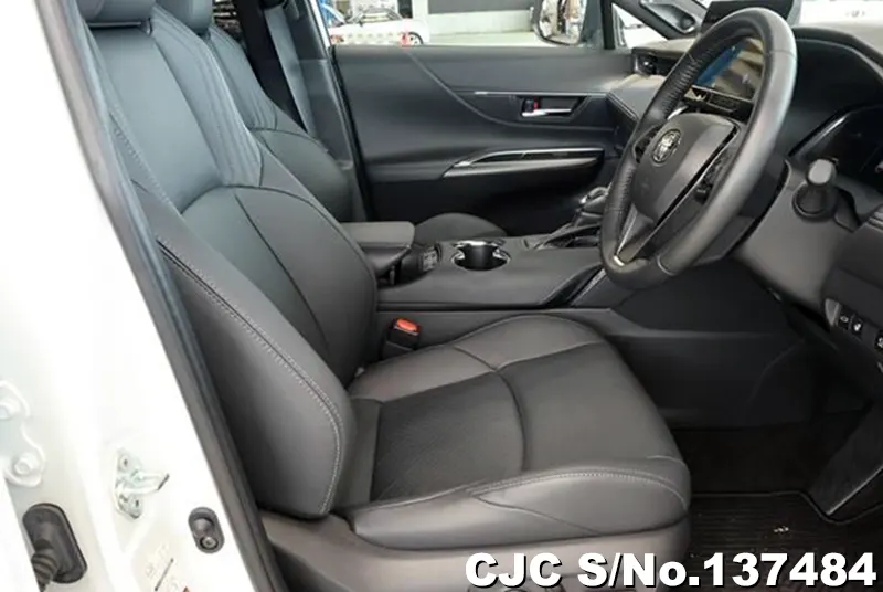 2022 Toyota / Harrier Stock No. 137484