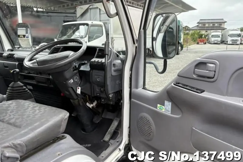 2005 Isuzu / Elf Stock No. 137499
