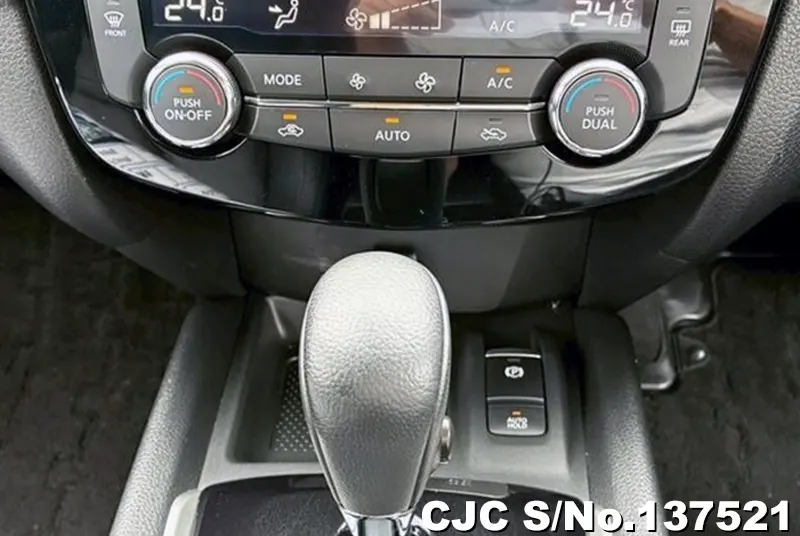 2020 Nissan / X-Trail Stock No. 137521