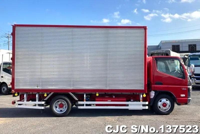 2025 Mitsubishi / Canter Stock No. 137523