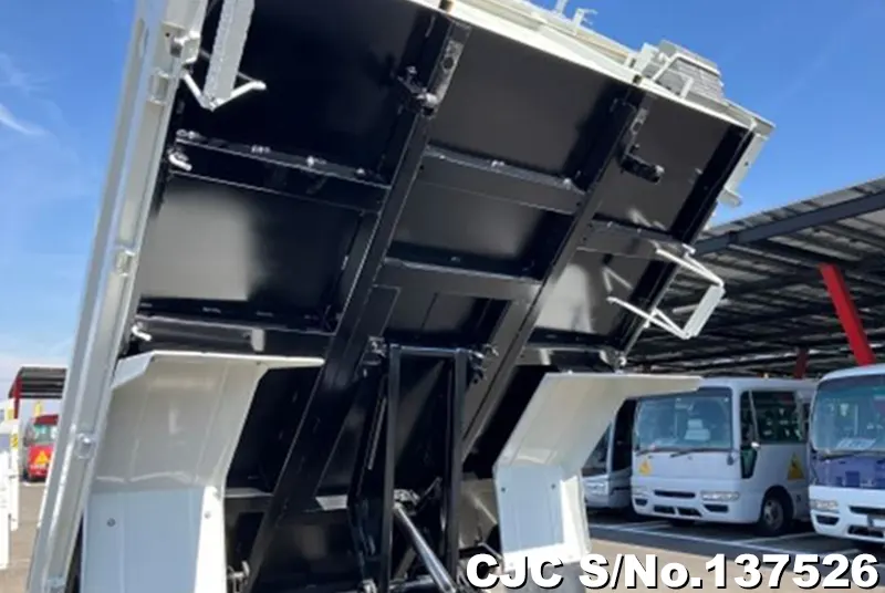 2016 Isuzu / Elf Stock No. 137526