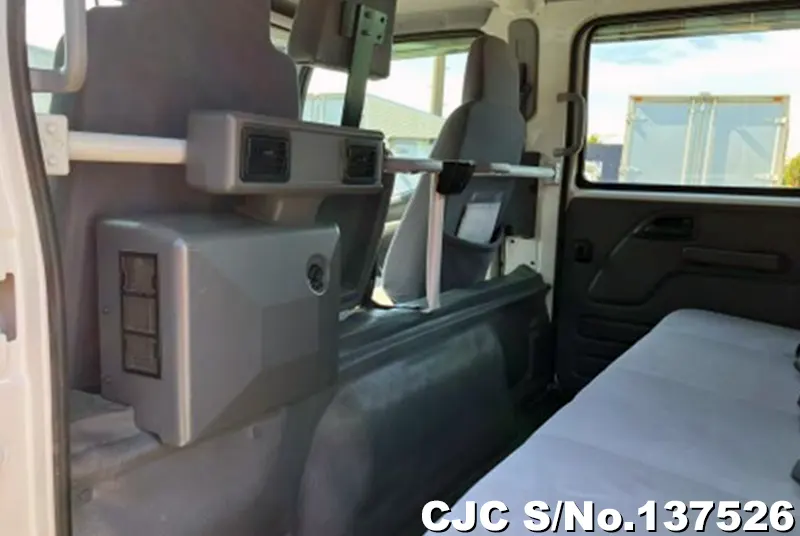 2016 Isuzu / Elf Stock No. 137526