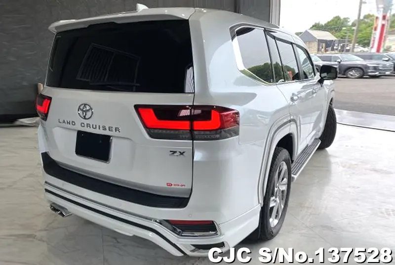 2025 Toyota / Land Cruiser Stock No. 137528