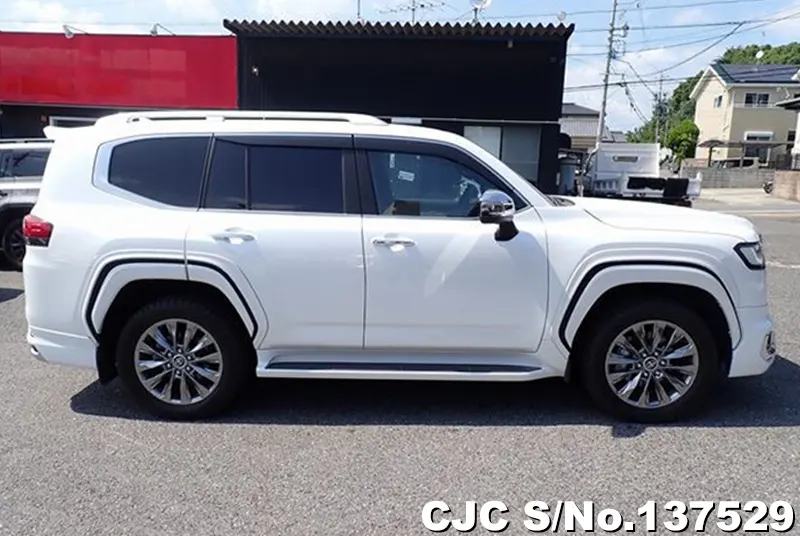 2024 Toyota / Land Cruiser Stock No. 137529
