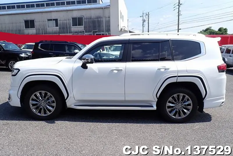 2024 Toyota / Land Cruiser Stock No. 137529