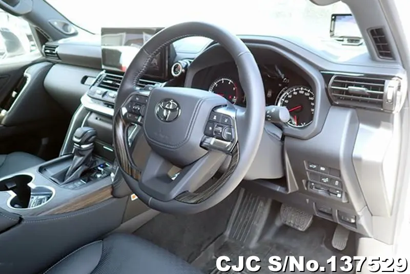 2024 Toyota / Land Cruiser Stock No. 137529