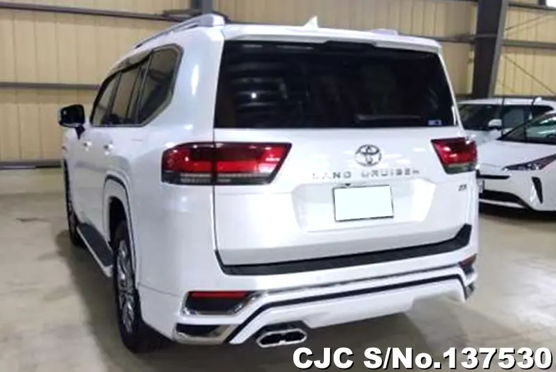 Toyota Land Cruiser in Pearl for Sale Image 1