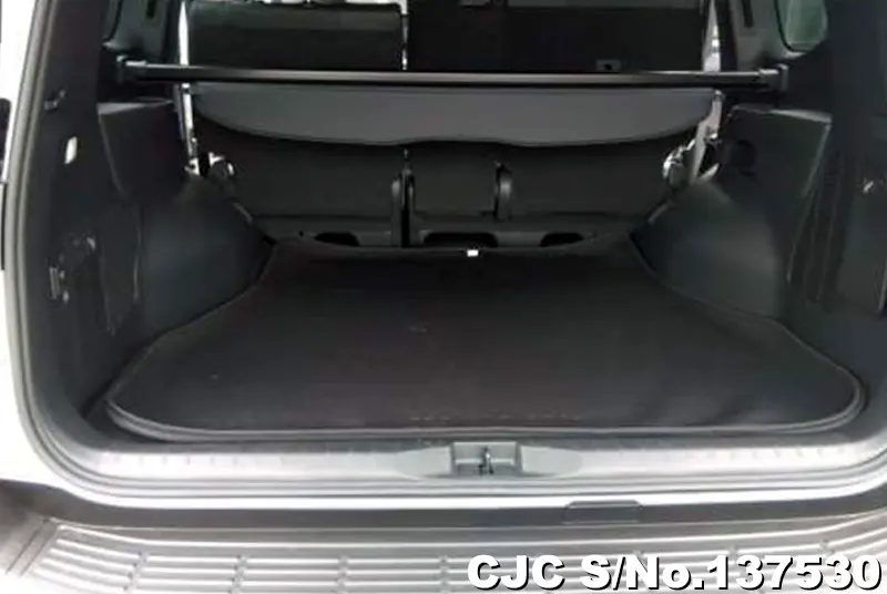 Toyota Land Cruiser in Pearl for Sale Image 4