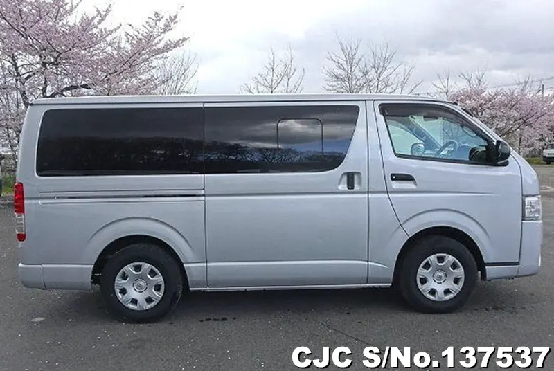 2017 Toyota / Hiace Stock No. 137537