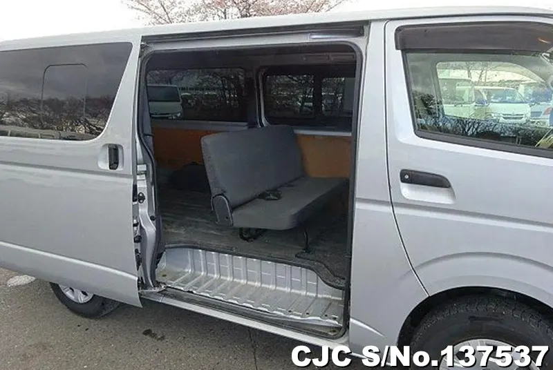 2017 Toyota / Hiace Stock No. 137537