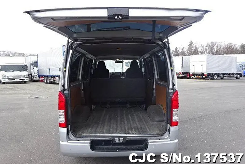2017 Toyota / Hiace Stock No. 137537