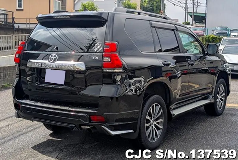 Toyota Land Cruiser Prado in Black for Sale Image 2