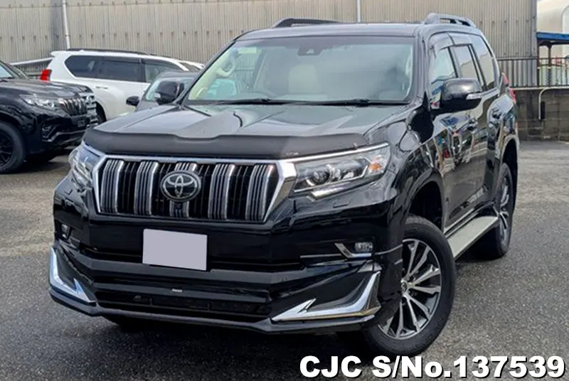 Toyota Land Cruiser Prado in Black for Sale Image 3