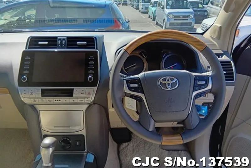 Toyota Land Cruiser Prado in Black for Sale Image 7