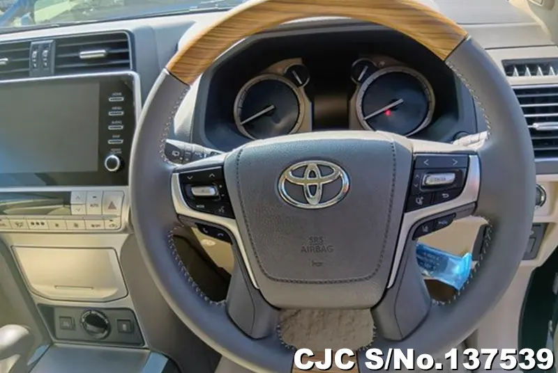 Toyota Land Cruiser Prado in Black for Sale Image 15