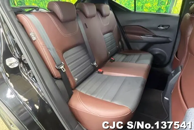 Nissan Kicks in Black for Sale Image 2