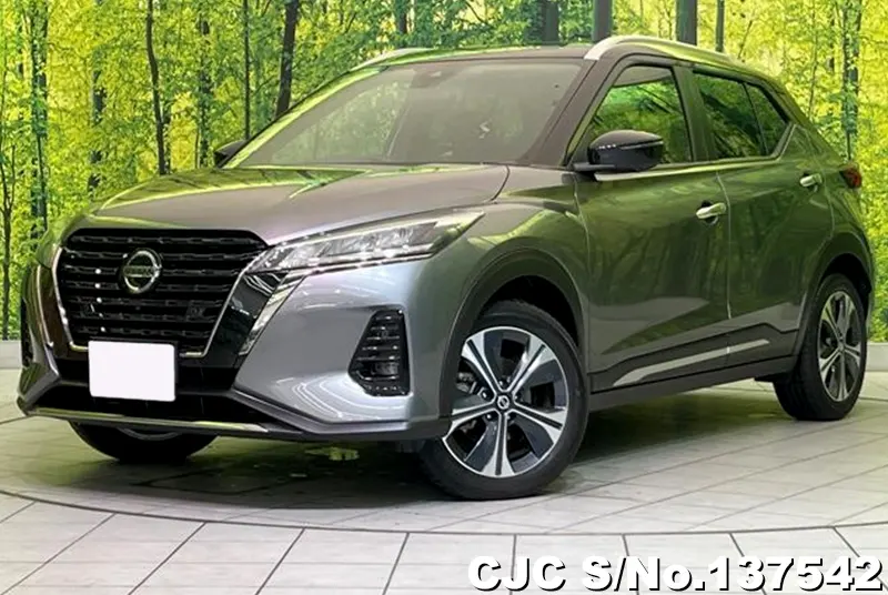 Nissan Kicks in Gray for Sale Image 2
