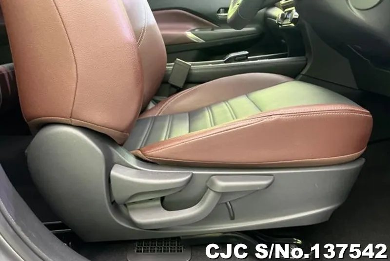 Nissan Kicks in Gray for Sale Image 7