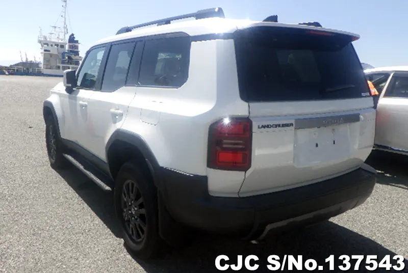 Toyota Land Cruiser 250 in Pearl for Sale Image 1